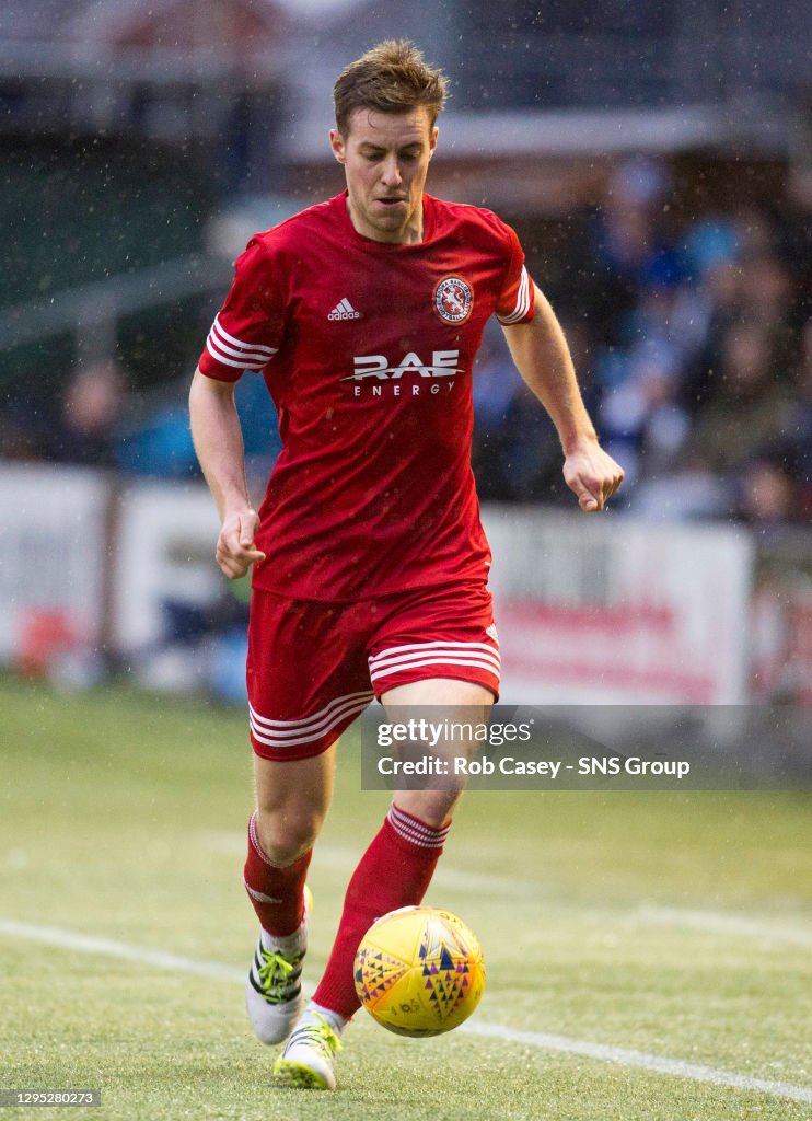 10/2/18 WILLIAM HILL SCOTTISH CUP 5th RND. KILMARNOCK v BRORA RANGERS (4-0). RUGBY PARK - KILMARNOCK. Martin MacLean in action for Brora Rangers.