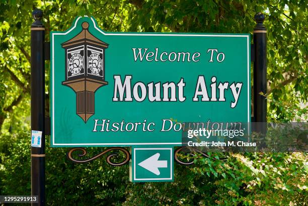 "welcome to mount airy" sign, mount airy, nc - mount airy stock pictures, royalty-free photos & images