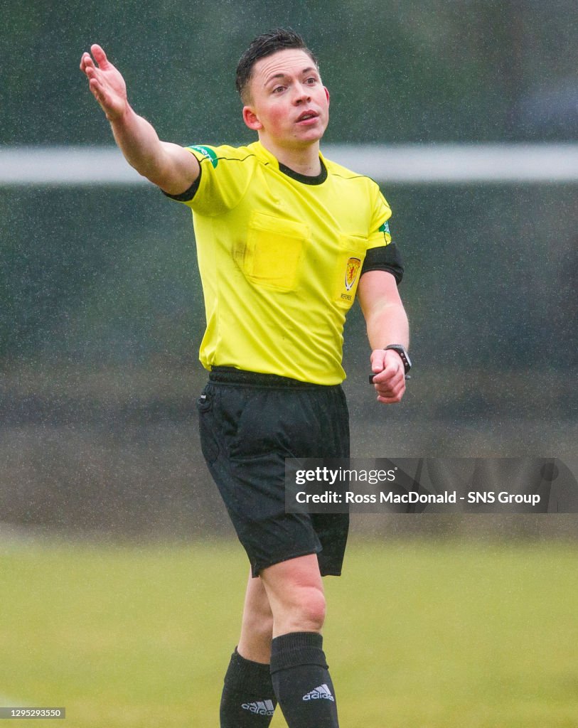11/03/18 WEST SUPER PREMIER DIVISION .POLLOK v HURLFORD UNITED (2-0) .NEWLANDSFIELD PARK - GLASGOW .Referee Matthew McDiarmid