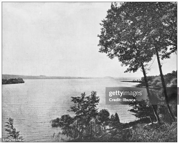 illustrazioni stock, clip art, cartoni animati e icone di tendenza di fotografia antica: lago saratoga, saratoga - silicon valley