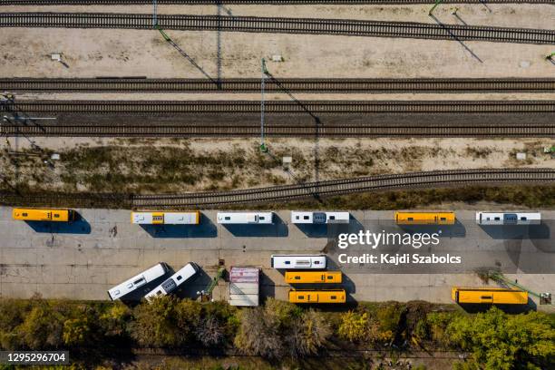 aerial view railway platform in budapest - bus hungary stock pictures, royalty-free photos & images