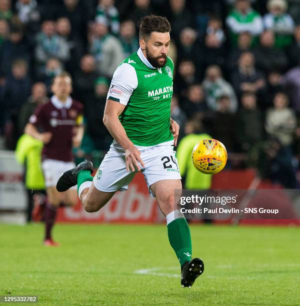 V HIBERNIAN . TYNECASTLE PARK - EDINBURGH.Darren McGregor in action for Hibs