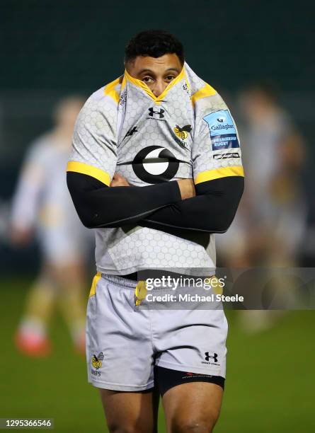 Lima Sopoaga of Wasps feels the cold during the Gallagher Premiership Rugby match between Bath and Wasps at The Recreation Ground on January 08, 2021...