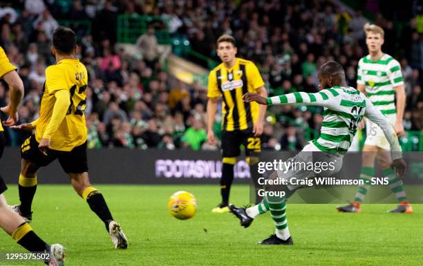 V AEK ATHENS.CELTIC PARK - GLASGOW .Celtic'sOliveier Ntcham goes close to scoring