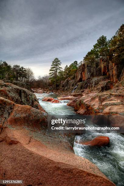 old granite rocks - missouri fluss stock-fotos und bilder