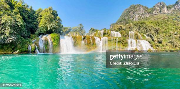 the beautiful detian waterfalls on the border of china and vietnam - detian waterfall stock pictures, royalty-free photos & images