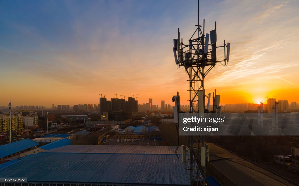 Luftaufnahme 5G Mobilfunkmast