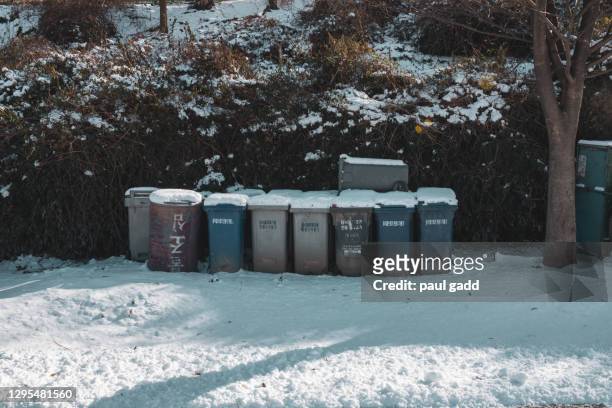 waste - chilly bin stock pictures, royalty-free photos & images
