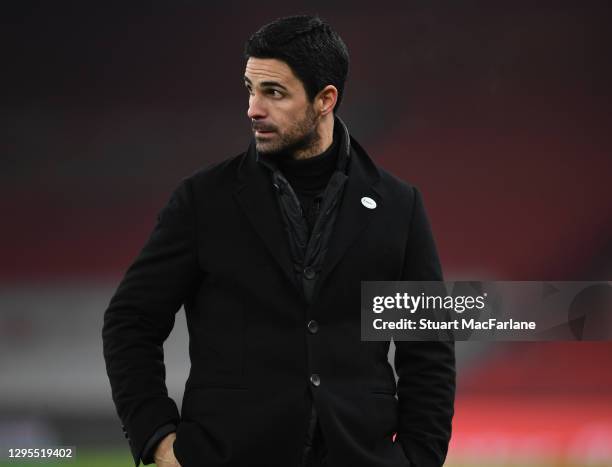 Arsenal First Manager 75,455 Arsenal Manager Stock Photos, High-Res Pictures, and Images ...