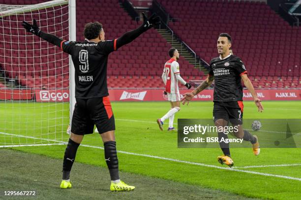 Donyell Malen of PSV celebrating goal of Eran Zahavi of PSV during the Dutch Eredivisie match between Ajax and PSV at Johan Cruijff Arena on January...