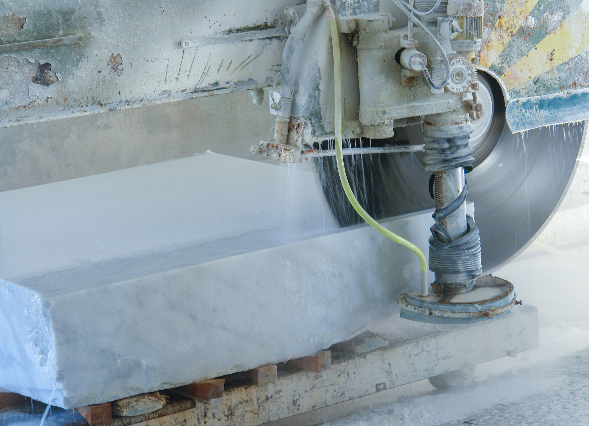 stone slab cutting