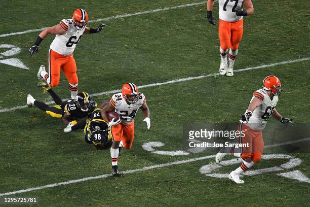 Nick Chubb of the Cleveland Browns rushes for a touchdown during the second half of the AFC Wild Card Playoff game against the Pittsburgh Steelers at...