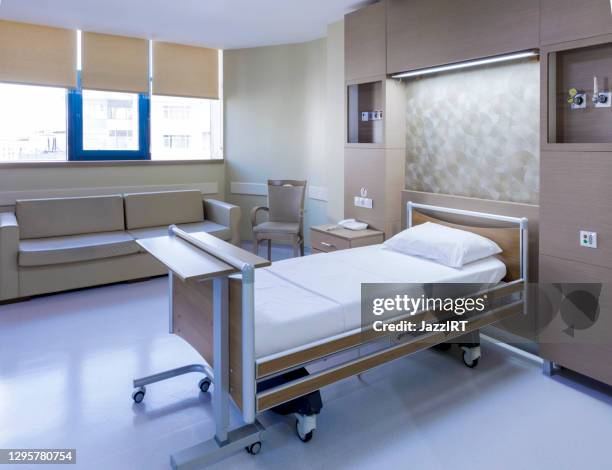 chambre d’hôpital privée - lit dhôpital photos et images de collection