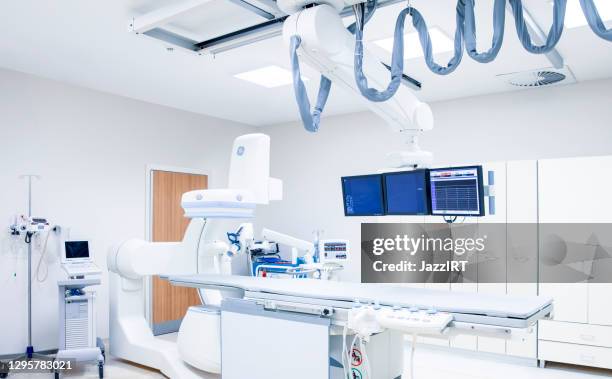 interventional x-ray system - angiogram stock pictures, royalty-free photos & images