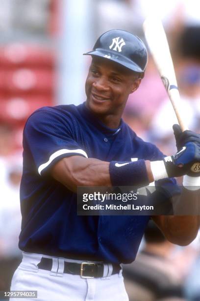 Darryl Strawberry of the New York Yankees looks on during batting practice of a spring training baseball game against the Pittsburgh Pirates on March...
