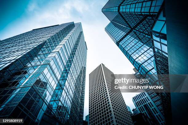 hong kong central district skyscrapers - bank building exterior stock pictures, royalty-free photos & images