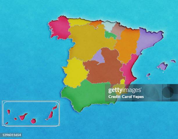 spain  map in colorful paper cut - españoles fotografías e imágenes de stock