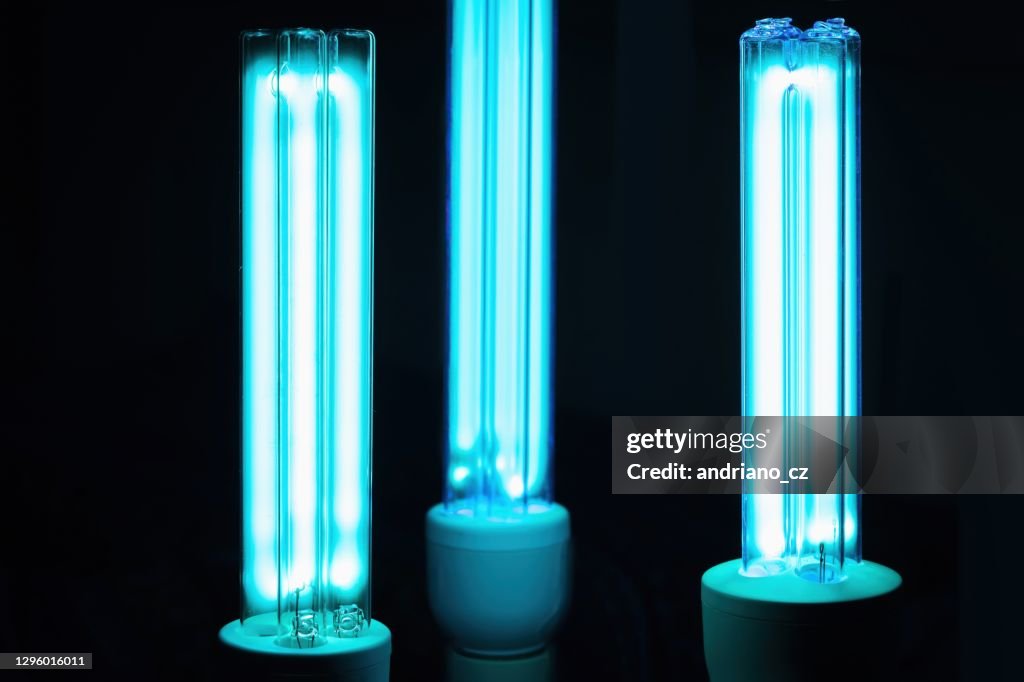 Lâmpada UVC para esterilização - conceito de prevenção COVID-19