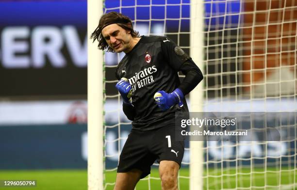 Ciprian Tatarusanu of A.C. Milan celebrates after saving the penalty of Tomas Rincon of Torino F.C. During a penalty shoot out during the Coppa...