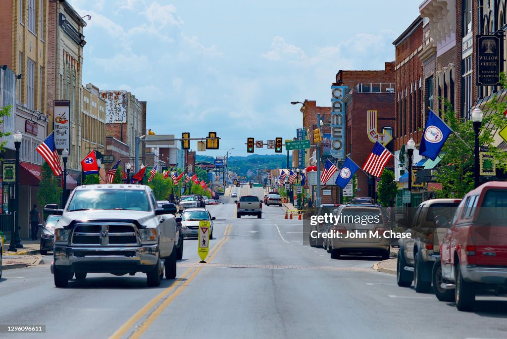 Tennessee/Virginia State Line, Middle of State Street