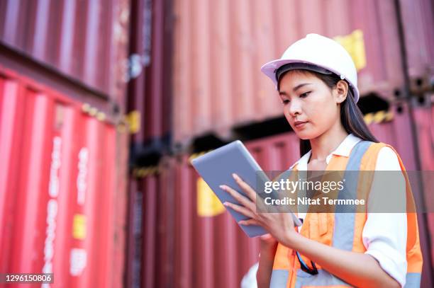 Customs Assistant Work Female Customs Officer Photos and Premium High Res Pictures - Getty Images