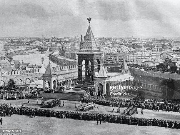 stockillustraties, clipart, cartoons en iconen met onthulling van het monument voor keizer alexander ii in moskou, 29 augustus 1898 - helsinki