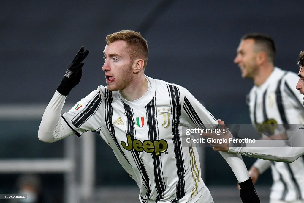 Juventus v Genoa CFC - Coppa Italia