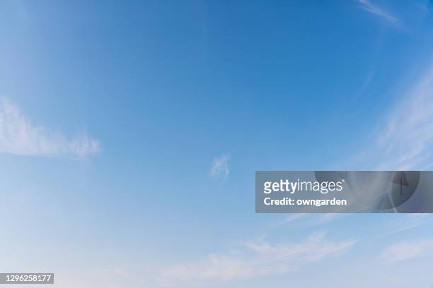 landscape of the clear sky - clear sky stock-fotos und bilder