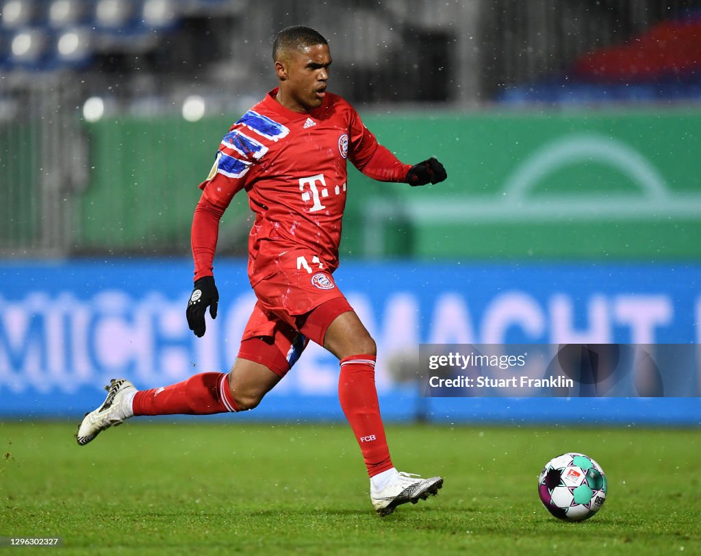 Holstein Kiel v Bayern Muenchen - DFB Cup: Second Round