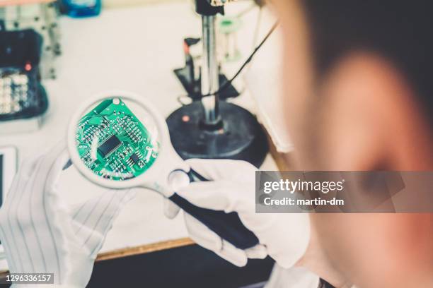 Processor Men Cpu Processor Photos and Premium High Res Pictures - Getty Images