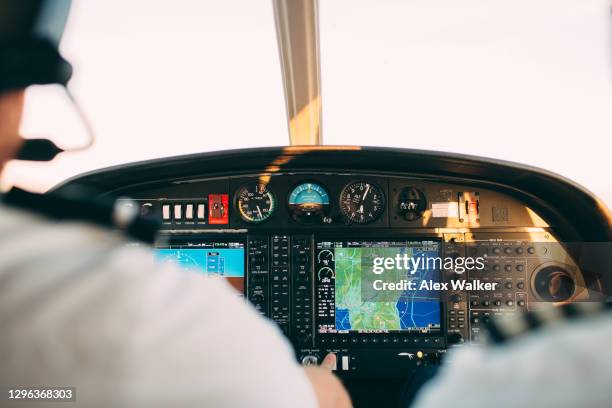 Small Cockpit Window Airline Cockpit Window Photos and Premium High Res Pictures - Getty Images