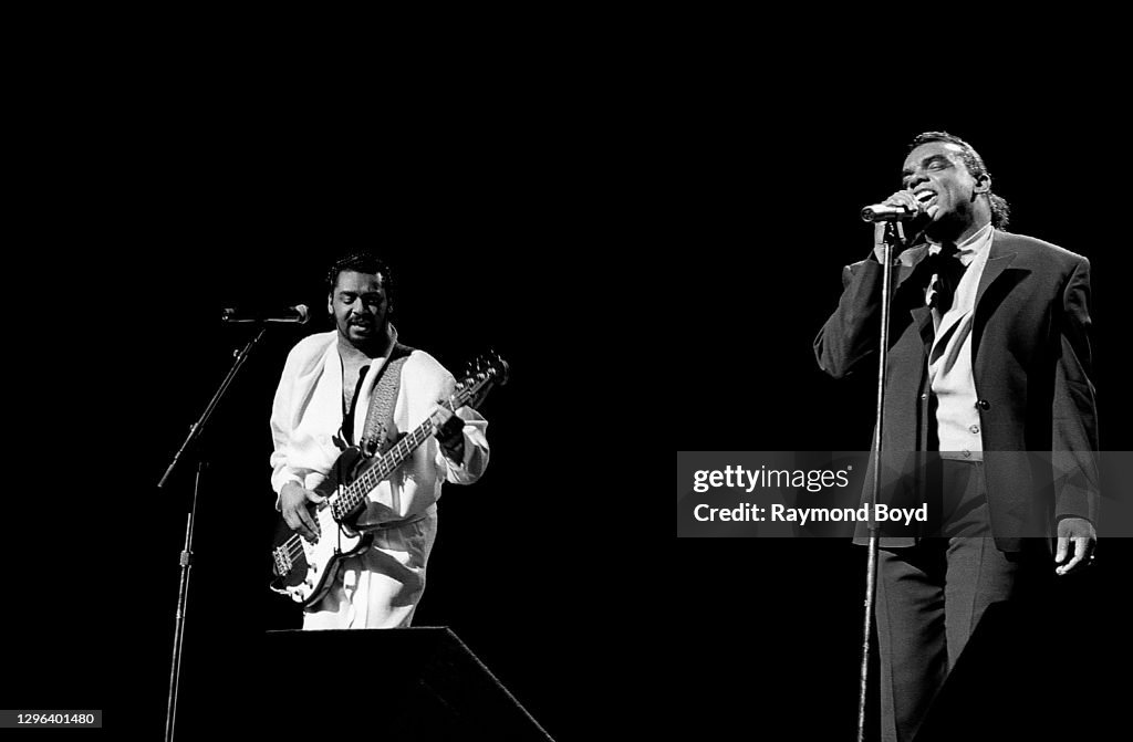 The Isley Brothers Live In Concert
