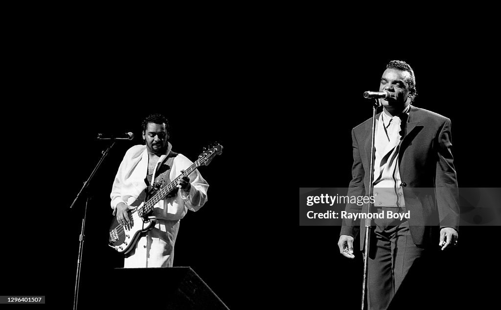 The Isley Brothers Live In Concert