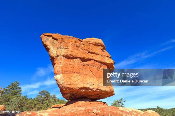 the balanced rock - balanced rocks stock pictures, royalty-free photos & images