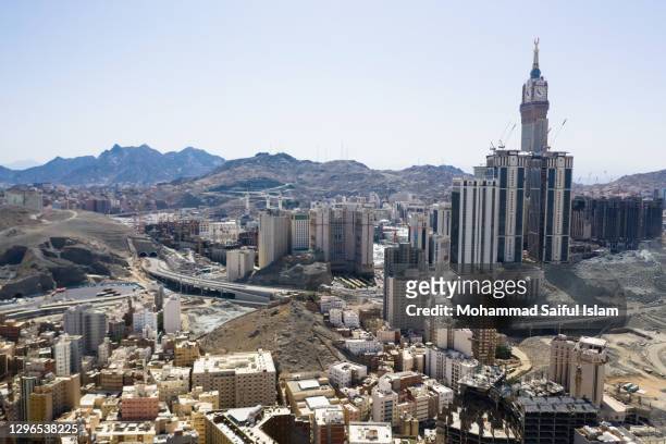 aerial view of masjid-al-haram in mecca in kingdom of saudi arabia, the holiest place for worship for the muslims - masjid al haram stock pictures, royalty-free photos & images