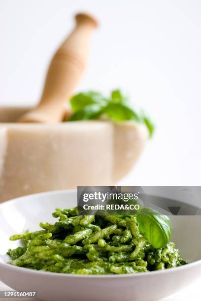 Europa/italia/liguria/piatti tipici:trofie al pesto.