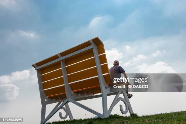Big bench by chris bangle. Colli di san fermo. Italy.