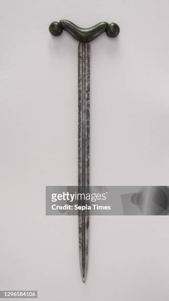 Crutch Dagger , 18th century, Solingen, North Rhine-Westphalia, Indian, Mughal; blade, European, Jade, steel, L. 18 1/2 in. ; W. 4 15/16 in. ; Wt....