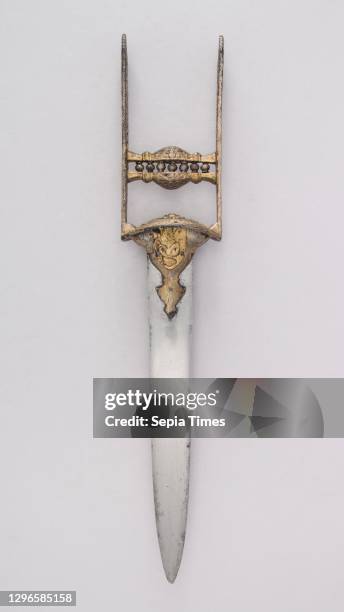 Dagger , 17th–18th century, South Indian; blade, European, Steel, silver, L. 17 3/4 in. ; W. 3 5/16 in. ; Wt. 1 lb. 4.6 oz. , Daggers.