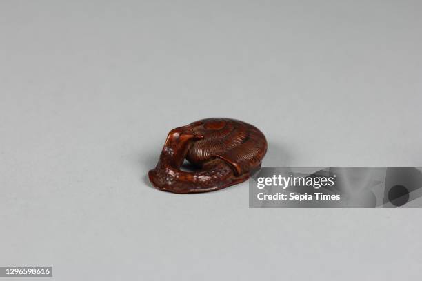 Netsuke Insect Netsuke Photos and Premium High Res Pictures - Getty Images