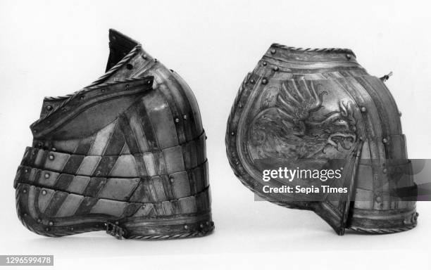 Pauldron Def Pauldron Photos and Premium High Res Pictures - Getty Images