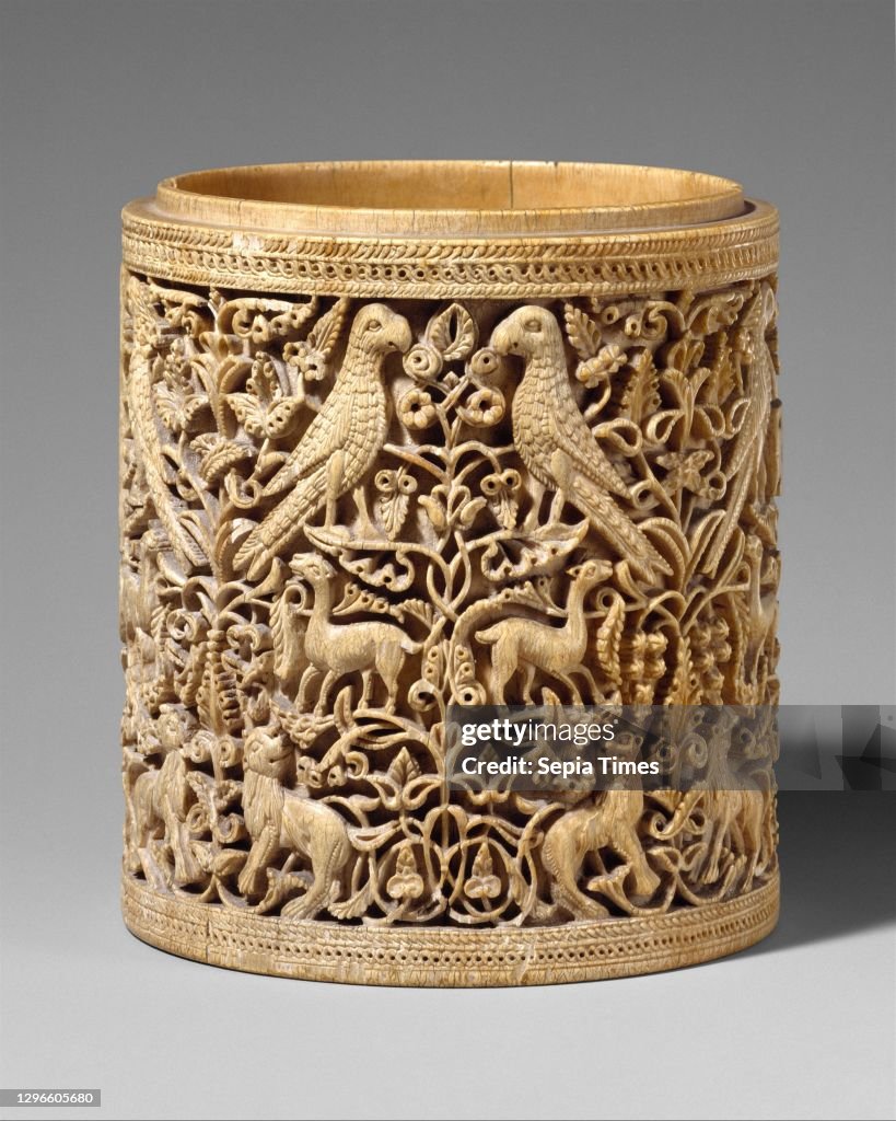 Pyxis.