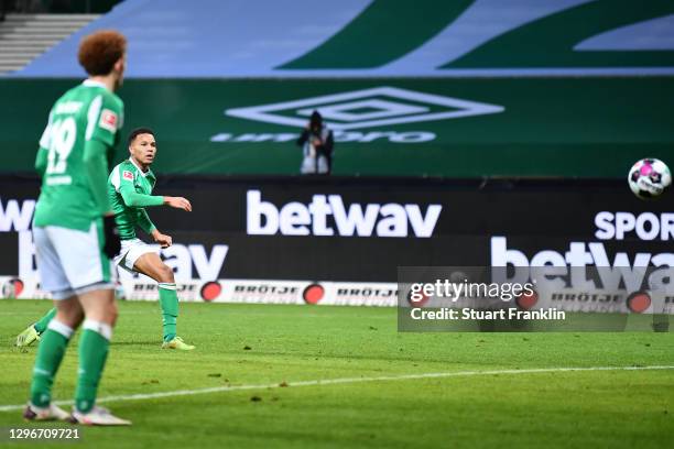 Felix Agu of SV Werder Bremen scores his team's second goal during the Bundesliga match between SV Werder Bremen and FC Augsburg at Wohninvest...