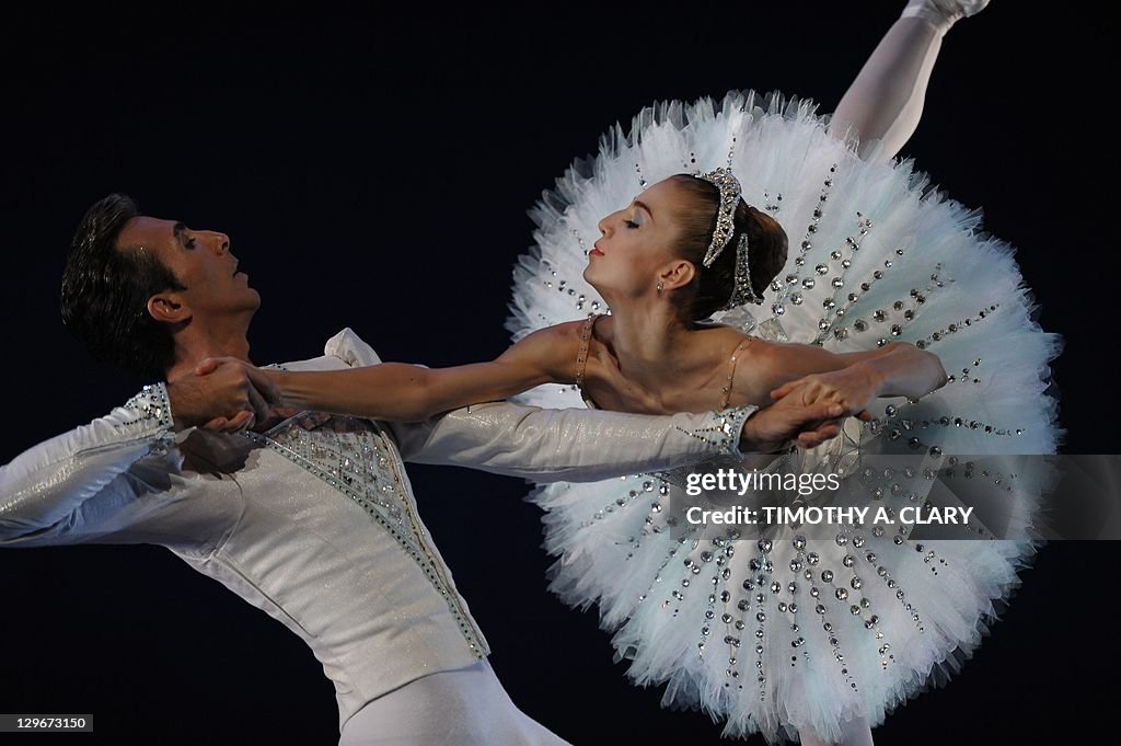 Dancers Momchil Mladenov and Violeta Ang