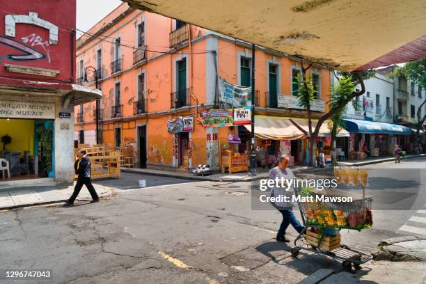mercado de la lagunilla in the garibaldi area of central mexico city mexico - mexico city street vendors stock pictures, royalty-free photos & images