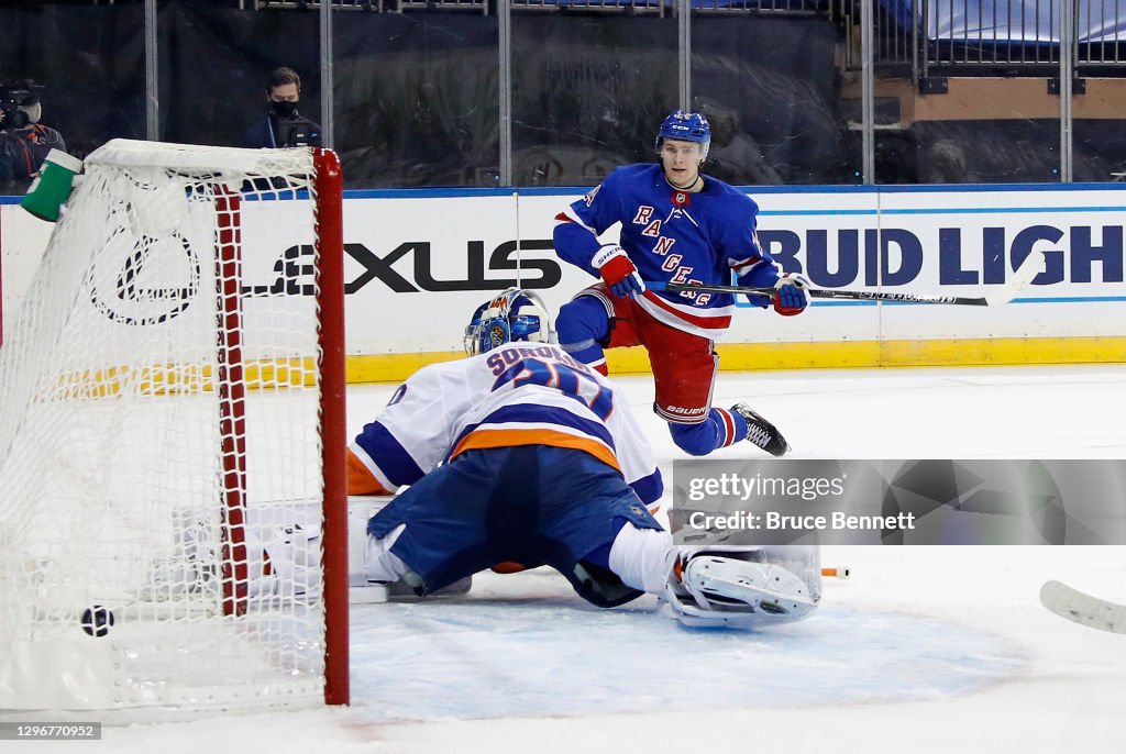 New York Islanders v New York Rangers