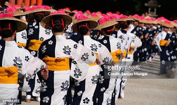 traditional dancers in kyoto in japan - shrine stock pictures, royalty-free photos & images