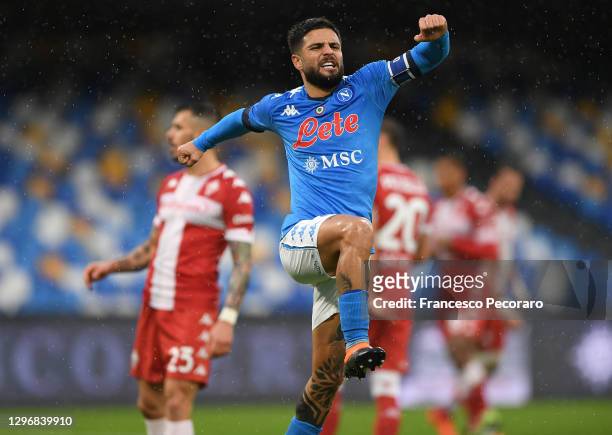 Lorenzo Insigne of S.S.C. Napoli celebrates after scoring their team's fifth goal during the Serie A match between SSC Napoli and ACF Fiorentina at...