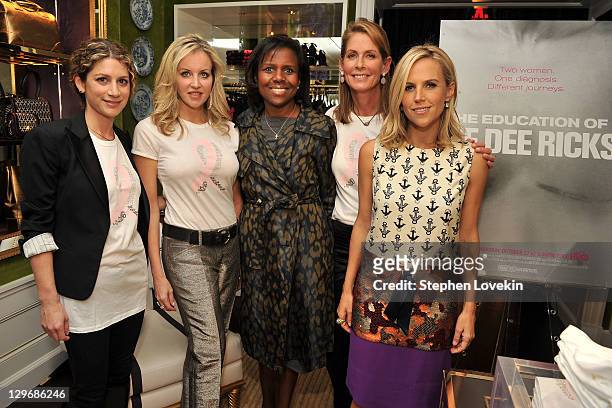33 fotos e imágenes de Tory Burch And Hbo Launch The Cynthia Shirt To  Celebrate Hbo Documentary The Education Of Dee Dee Ricks And Benefit The  Susan G Komen Cynthia Fund -