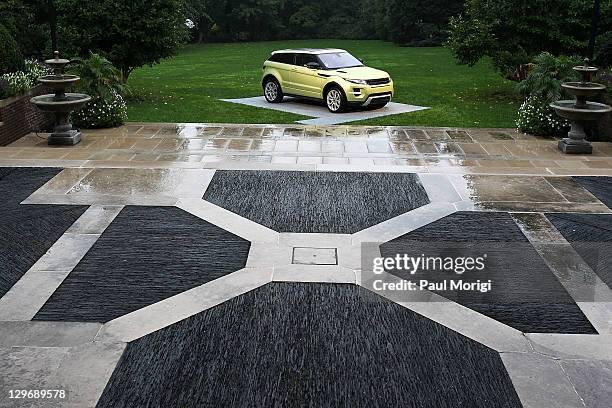 Embassy Range Rover 66 Nigel Sheinwald Stock Photos, High-Res Pictures, and Images - Getty ...